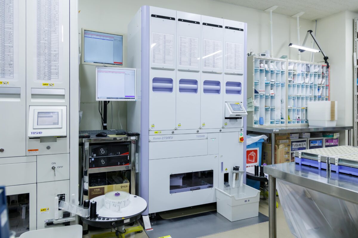 写真:薬剤科の様子