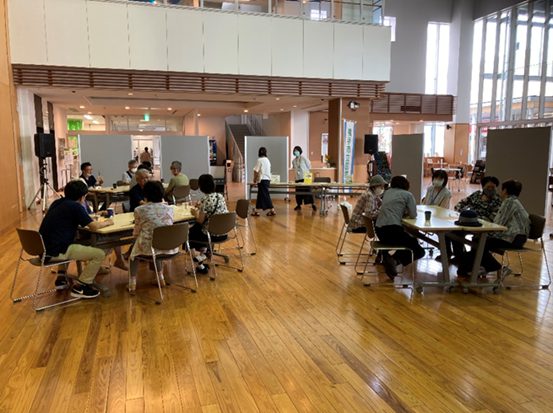 写真:認知症カフェの様子2